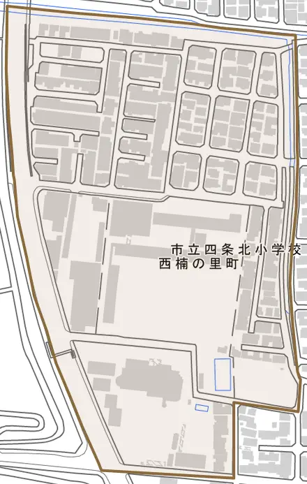 西楠の里町とその周辺の地図。町の範囲を重ねている