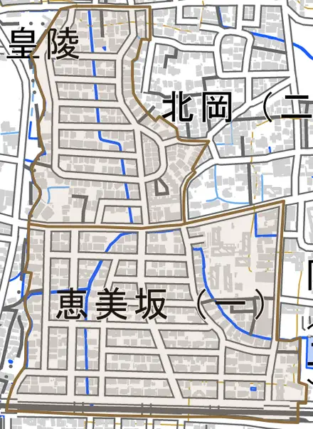 恵美坂とその周辺の地図。町の範囲を重ねている