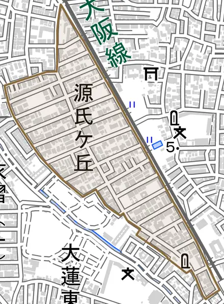 源氏ケ丘とその周辺の地図。町の範囲を重ねている
