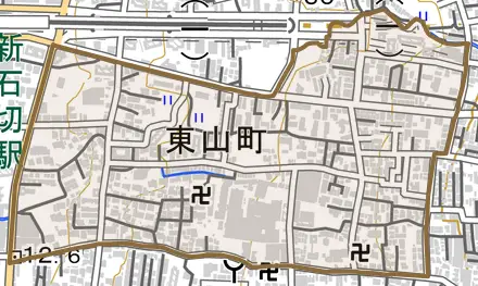 東山町とその周辺の地図。町の範囲を重ねている