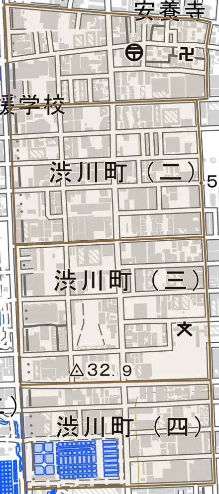 渋川町とその周辺の地図。町の範囲を重ねている