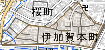 伊加賀本町とその周辺の地図。町の範囲を重ねている