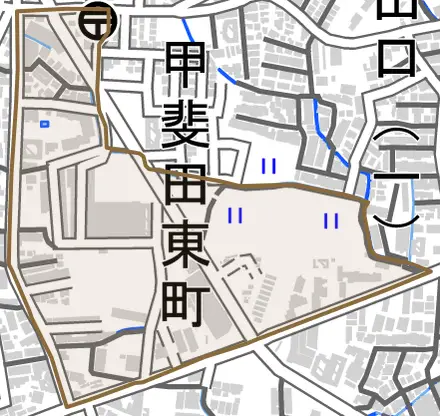 甲斐田東町とその周辺の地図。町の範囲を重ねている