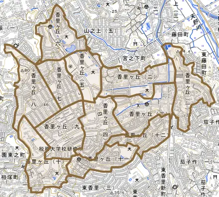 香里ケ丘とその周辺の地図。町の範囲を重ねている