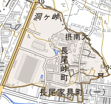 長尾峠町とその周辺の地図。町の範囲を重ねている