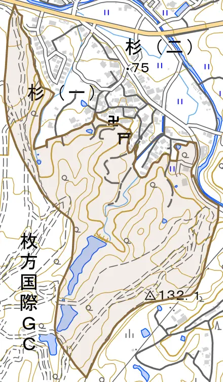 大字杉とその周辺の地図。町の範囲を重ねている