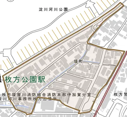 堤町とその周辺の地図。町の範囲を重ねている