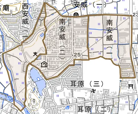 南安威とその周辺の地図。町の範囲を重ねている