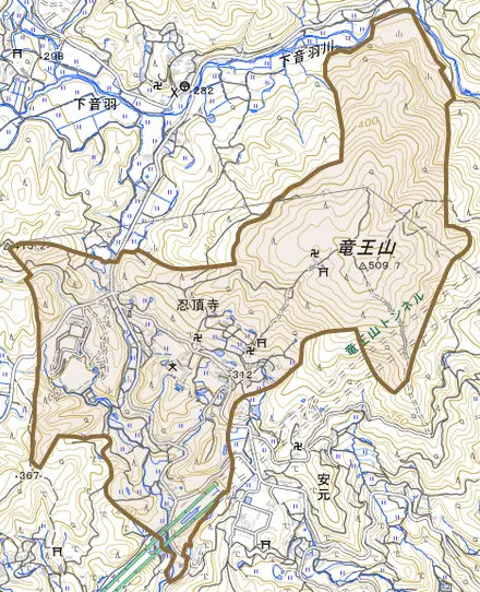 大字忍頂寺とその周辺の地図。町の範囲を重ねている