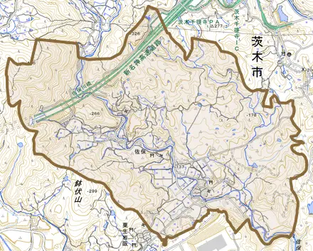大字佐保とその周辺の地図。町の範囲を重ねている