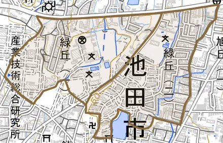 緑丘とその周辺の地図。町の範囲を重ねている