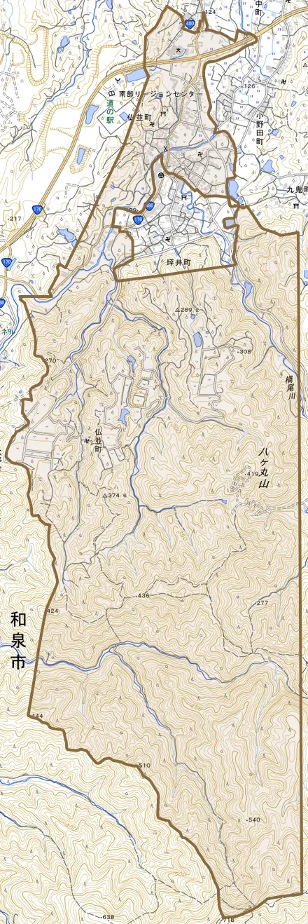 仏並町とその周辺の地図。町の範囲を重ねている