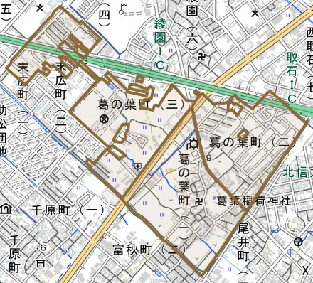 葛の葉町とその周辺の地図。町の範囲を重ねている