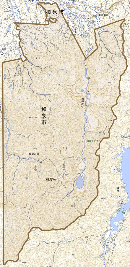 槇尾山町とその周辺の地図。町の範囲を重ねている