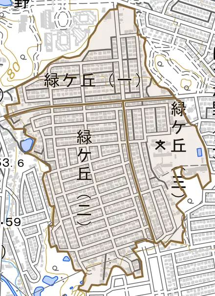 緑ケ丘とその周辺の地図。町の範囲を重ねている