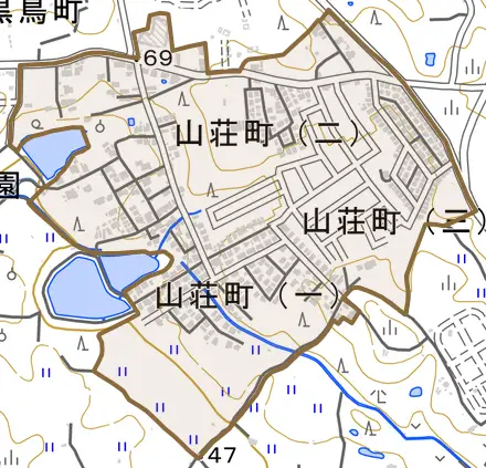 山荘町とその周辺の地図。町の範囲を重ねている