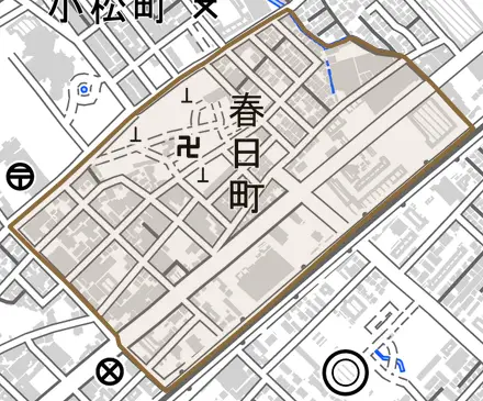 春日町とその周辺の地図。町の範囲を重ねている