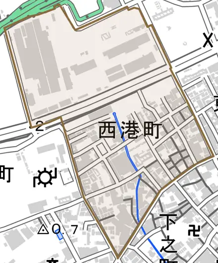 西港町とその周辺の地図。町の範囲を重ねている