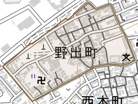 野出町とその周辺の地図。町の範囲を重ねている