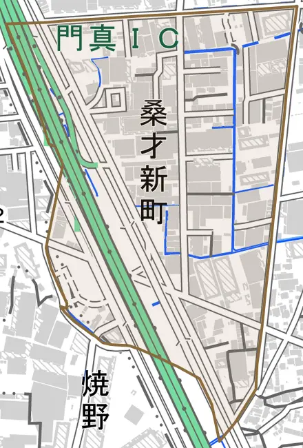 桑才新町とその周辺の地図。町の範囲を重ねている