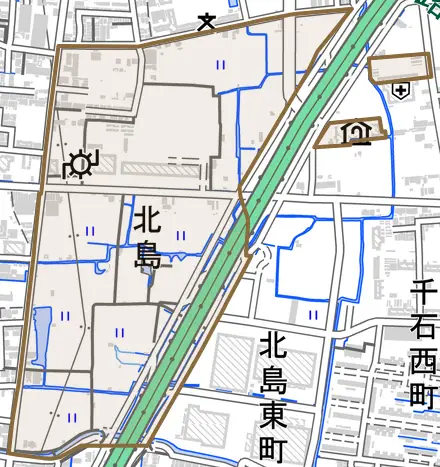 大字横地とその周辺の地図。町の範囲を重ねている