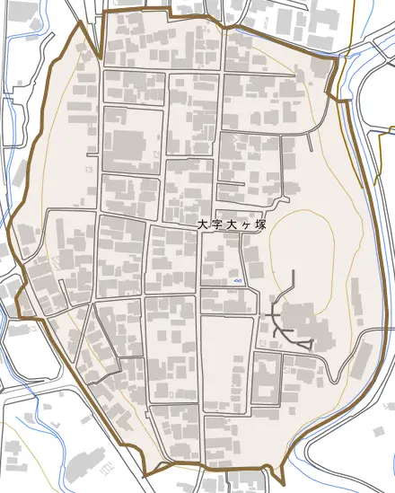 大字大ヶ塚とその周辺の地図。町の範囲を重ねている