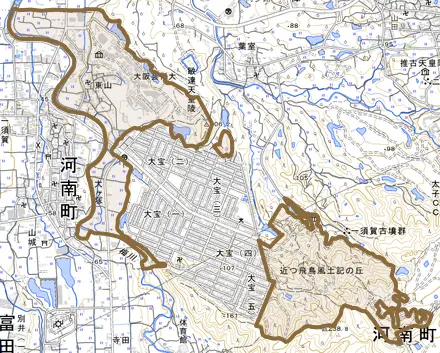 大字東山とその周辺の地図。町の範囲を重ねている