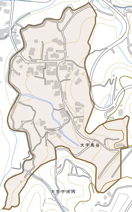 大字馬谷とその周辺の地図。町の範囲を重ねている