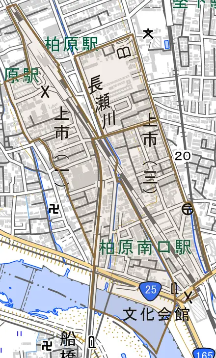 上市とその周辺の地図。町の範囲を重ねている
