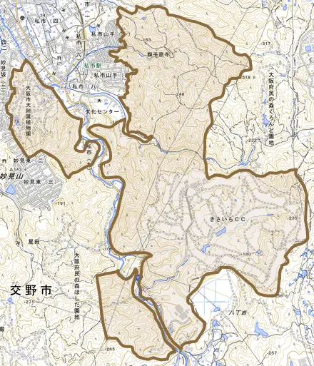 大字私市とその周辺の地図。町の範囲を重ねている