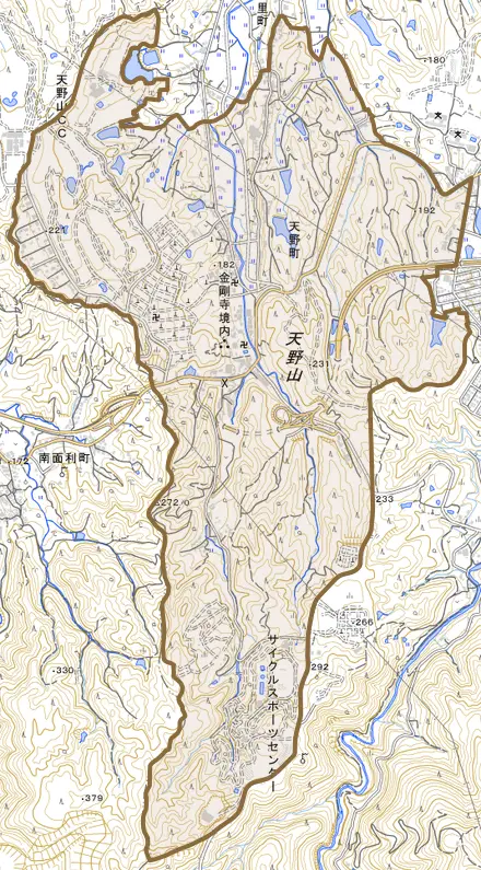 天野町とその周辺の地図。町の範囲を重ねている