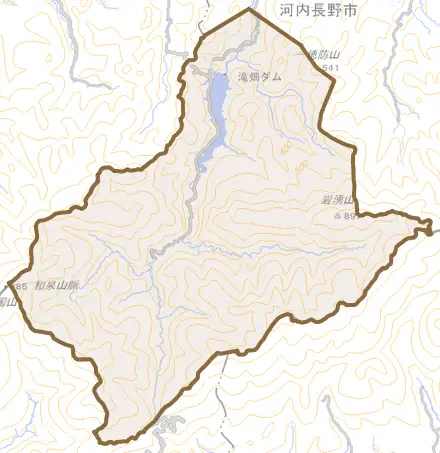 滝畑とその周辺の地図。町の範囲を重ねている