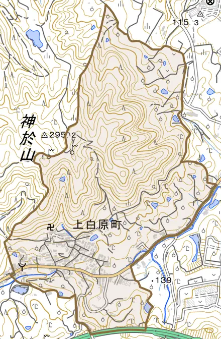 上白原町とその周辺の地図。町の範囲を重ねている