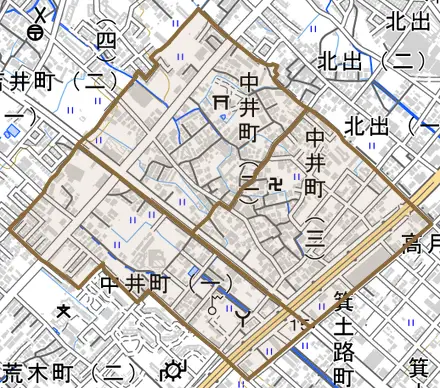 中井町とその周辺の地図。町の範囲を重ねている