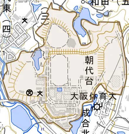 朝代台とその周辺の地図。町の範囲を重ねている