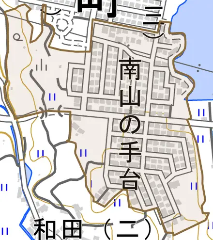 南山の手台とその周辺の地図。町の範囲を重ねている