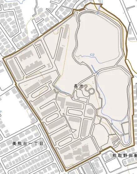 長池とその周辺の地図。町の範囲を重ねている