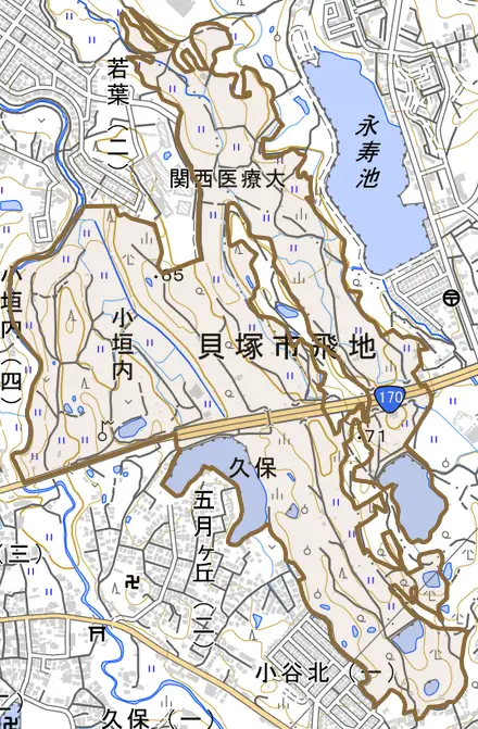 大字小垣内とその周辺の地図。町の範囲を重ねている