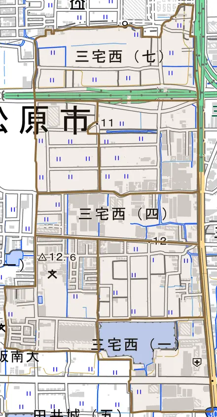 三宅西とその周辺の地図。町の範囲を重ねている