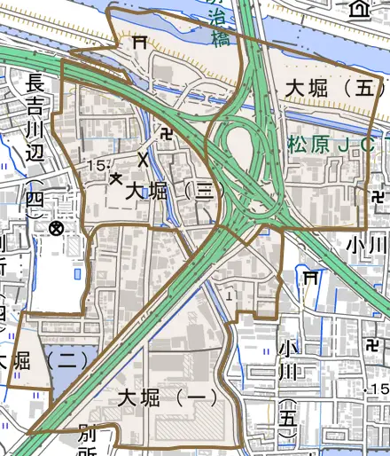 大堀とその周辺の地図。町の範囲を重ねている