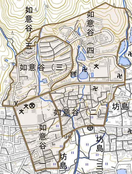 如意谷とその周辺の地図。町の範囲を重ねている