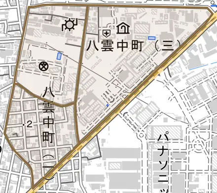 八雲中町とその周辺の地図。町の範囲を重ねている