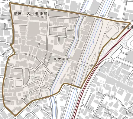 東大利町とその周辺の地図。町の範囲を重ねている