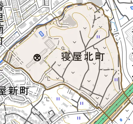 寝屋北町とその周辺の地図。町の範囲を重ねている