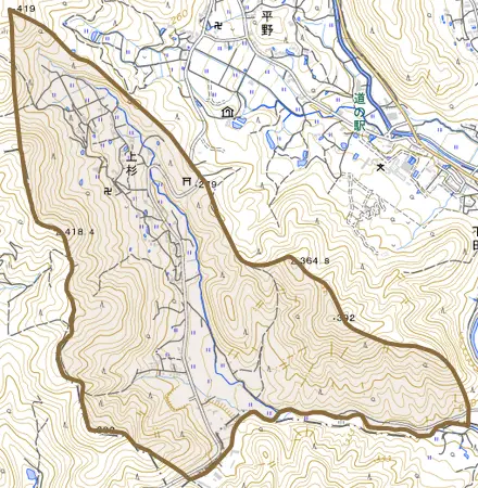 上杉とその周辺の地図。町の範囲を重ねている