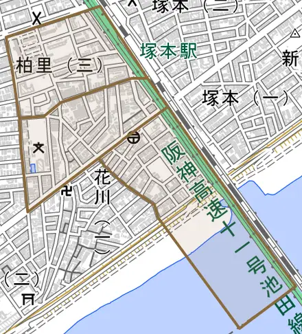 柏里とその周辺の地図。町の範囲を重ねている