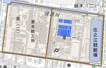 泉とその周辺の地図。町の範囲を重ねている