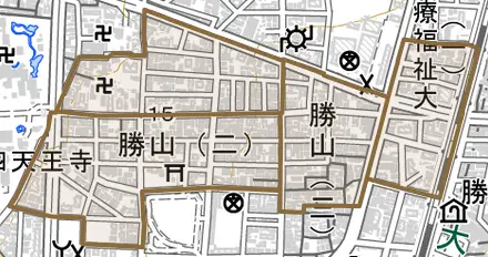 勝山とその周辺の地図。町の範囲を重ねている