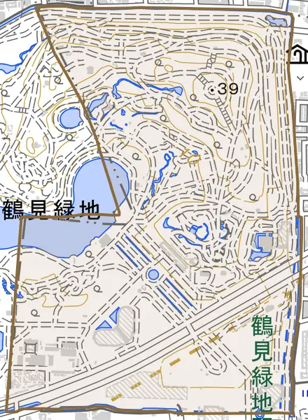 緑地公園とその周辺の地図。町の範囲を重ねている