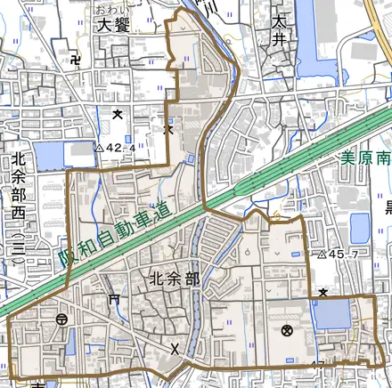 北余部とその周辺の地図。町の範囲を重ねている